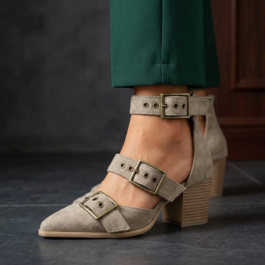 Vivienne | Escarpins en daim avec boucles vintage