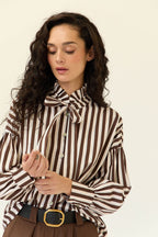 Chemise rayée à nœud col marron