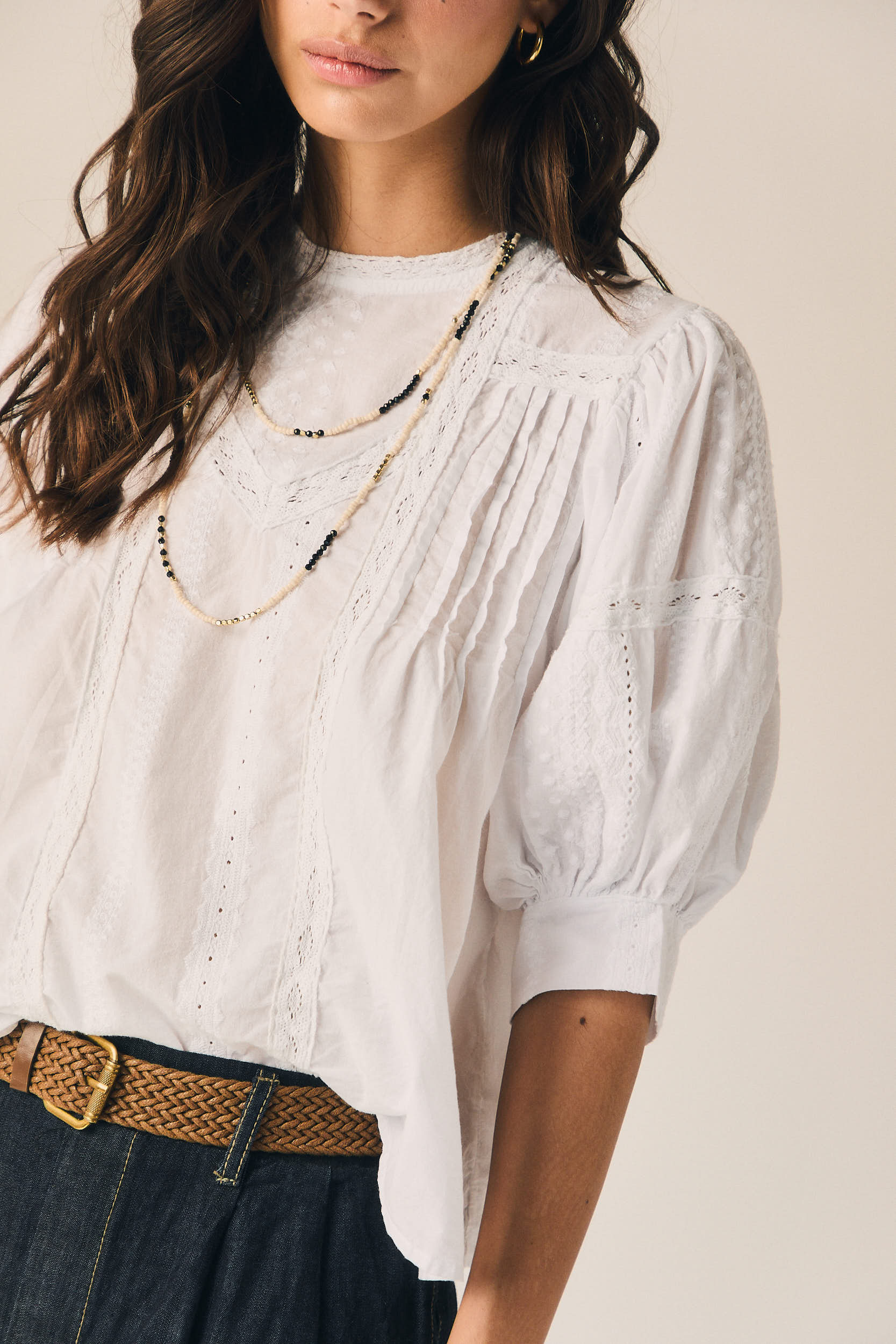 Blouse dentelle à plis nervures blanche