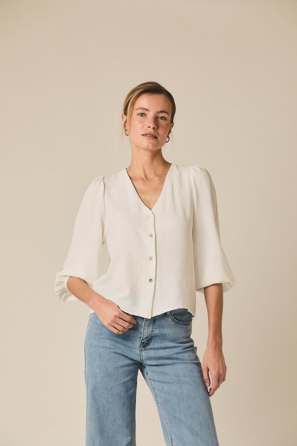 Chemisier fin col V blanc