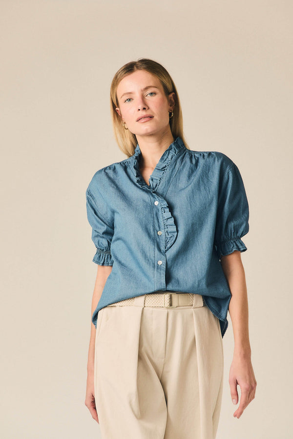 Chemise chambray à manches courtes et volants bleu
