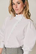 Chemise unie avec boutons recouverts blanc
