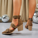 Vivienne | Escarpins en daim avec boucles vintage