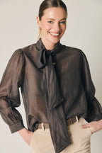 Blouse fine avec nœud marron